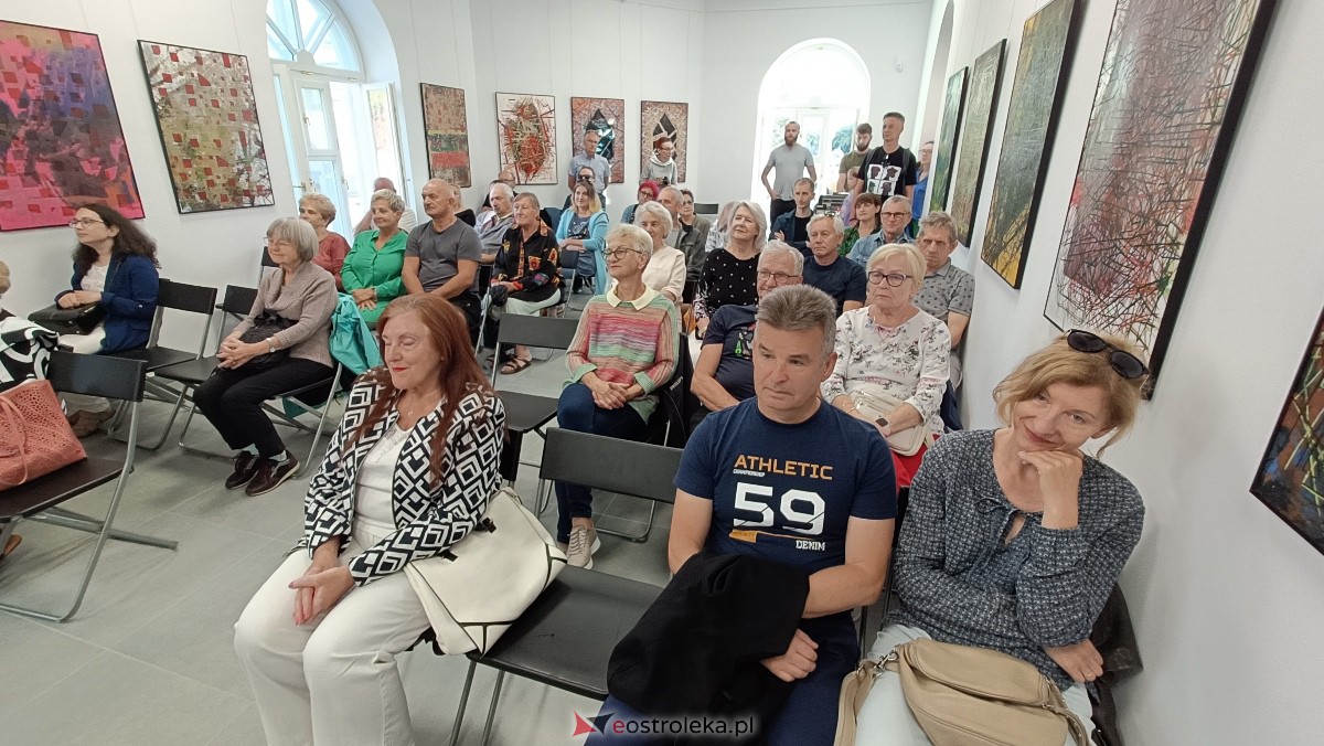 ART Czwartek - koncert Leny Piękniewskiej w Galerii Ostrołęka [20.07.2023] - zdjęcie #2 - eOstroleka.pl