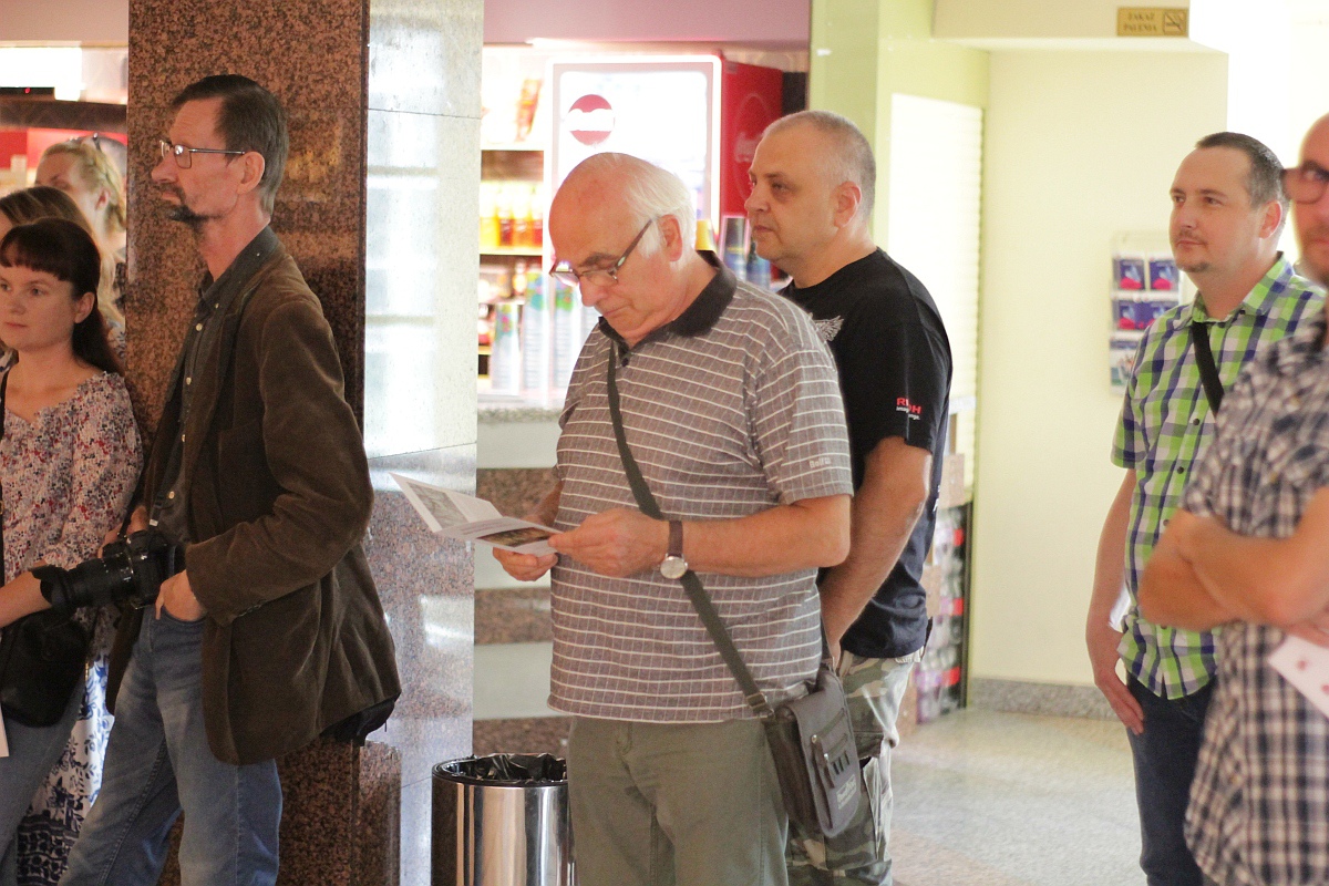 Wernisaż fotografii Anny Suchcikiej Bez światło-cienia w Ostrołęckim Centrum Kultury [21.07.2023] - zdjęcie #14 - eOstroleka.pl