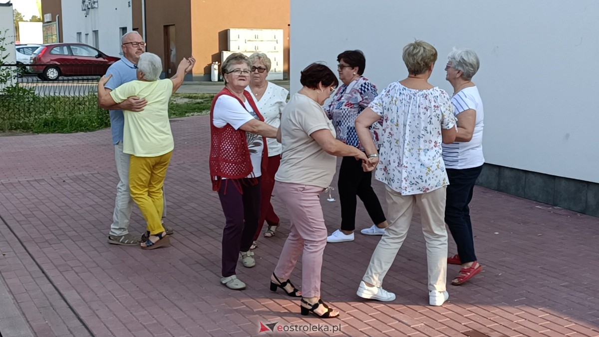 Plenerowa potańcówka w Kadzidle [22.07.2023] - zdjęcie #50 - eOstroleka.pl