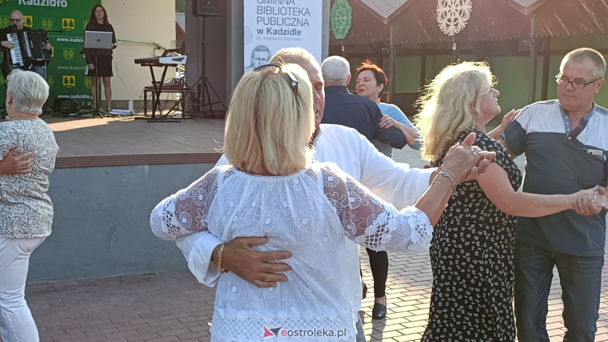 Plenerowa potańcówka w Kadzidle [22.07.2023] - zdjęcie #46 - eOstroleka.pl