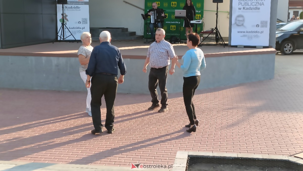 Plenerowa potańcówka w Kadzidle [22.07.2023] - zdjęcie #44 - eOstroleka.pl