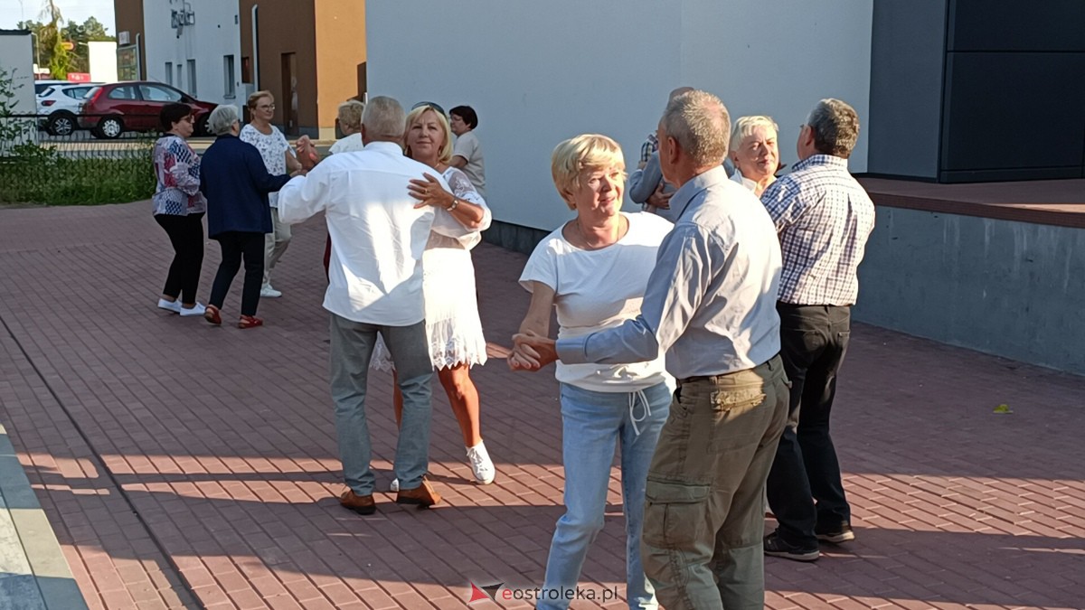 Plenerowa potańcówka w Kadzidle [22.07.2023] - zdjęcie #18 - eOstroleka.pl