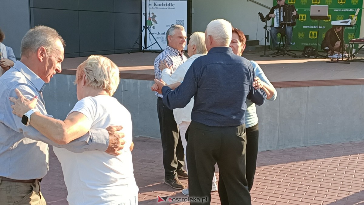 Plenerowa potańcówka w Kadzidle [22.07.2023] - zdjęcie #16 - eOstroleka.pl
