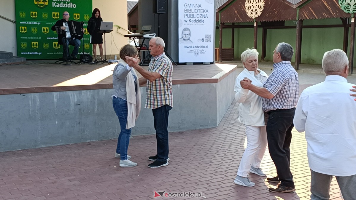 Plenerowa potańcówka w Kadzidle [22.07.2023] - zdjęcie #15 - eOstroleka.pl