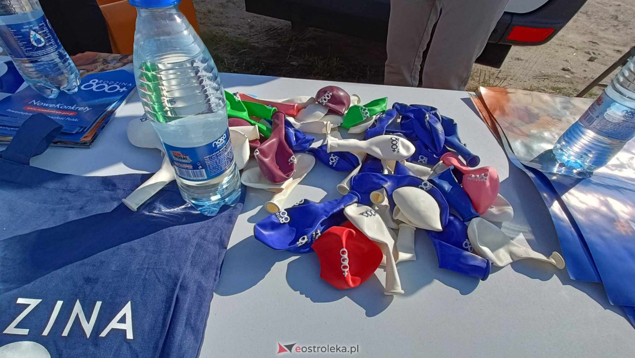 Bus 800+ w Ostrołęce. Promowano zmiany w rządowym programie [25.07.2023] - zdjęcie #16 - eOstroleka.pl