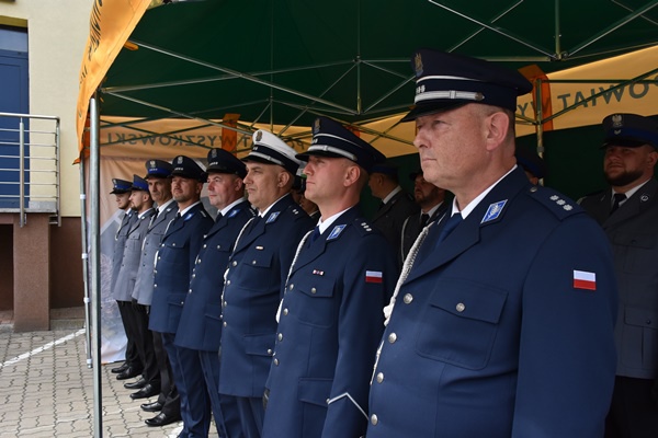 Święto Policji w Wyszkowie. Były awanse i odznaczenia dla zasłużonych funkcjonariuszy [25.07.2023] - zdjęcie #1 - eOstroleka.pl