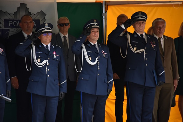 Święto Policji w Wyszkowie. Były awanse i odznaczenia dla zasłużonych funkcjonariuszy [25.07.2023] - zdjęcie #6 - eOstroleka.pl