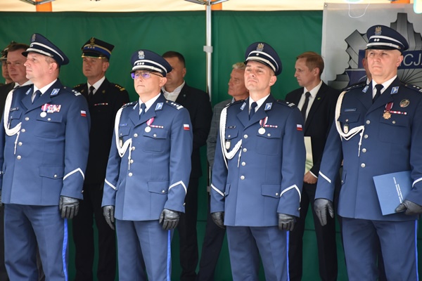 Święto Policji w Wyszkowie. Były awanse i odznaczenia dla zasłużonych funkcjonariuszy [25.07.2023] - zdjęcie #12 - eOstroleka.pl