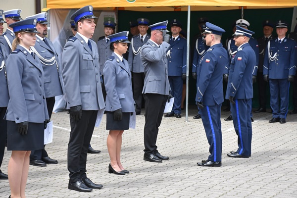 Święto Policji w Wyszkowie. Były awanse i odznaczenia dla zasłużonych funkcjonariuszy [25.07.2023] - zdjęcie #17 - eOstroleka.pl