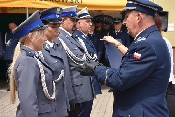 Święto Policji w Wyszkowie. Były awanse i odznaczenia dla zasłużonych funkcjonariuszy [25.07.2023] - zdjęcie #18 - eOstroleka.pl
