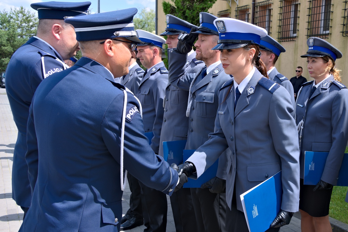 Święto Policji w Makowie Mazowieckim. Życzenia, odznaczenia, awanse [27.07.2023] - zdjęcie #11 - eOstroleka.pl