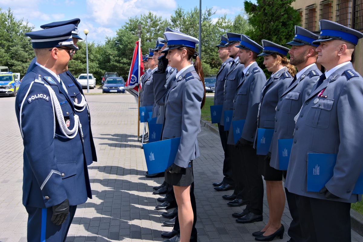 Święto Policji w Makowie Mazowieckim. Życzenia, odznaczenia, awanse [27.07.2023] - zdjęcie #10 - eOstroleka.pl