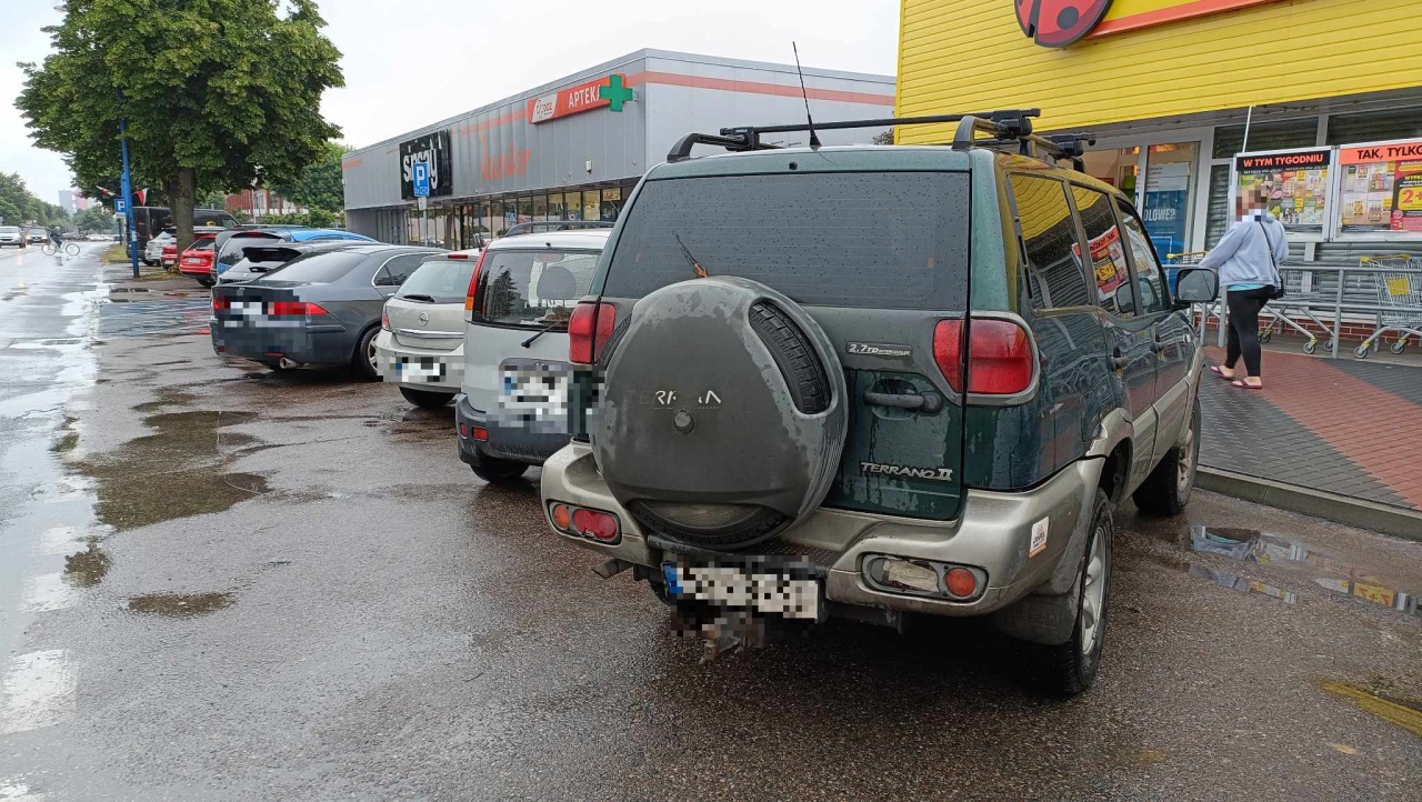 Kolizja przy Hallera [28.07.2023] - zdjęcie #3 - eOstroleka.pl