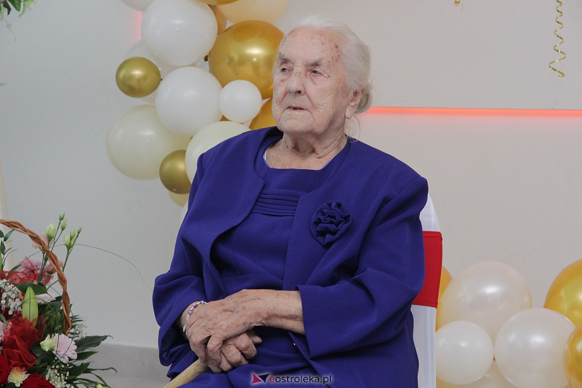 Piękny jubileusz! Pani Janina Oleksiak z Kunina skołyczła 100 lat! [29.07.2023] - zdjęcie #38 - eOstroleka.pl
