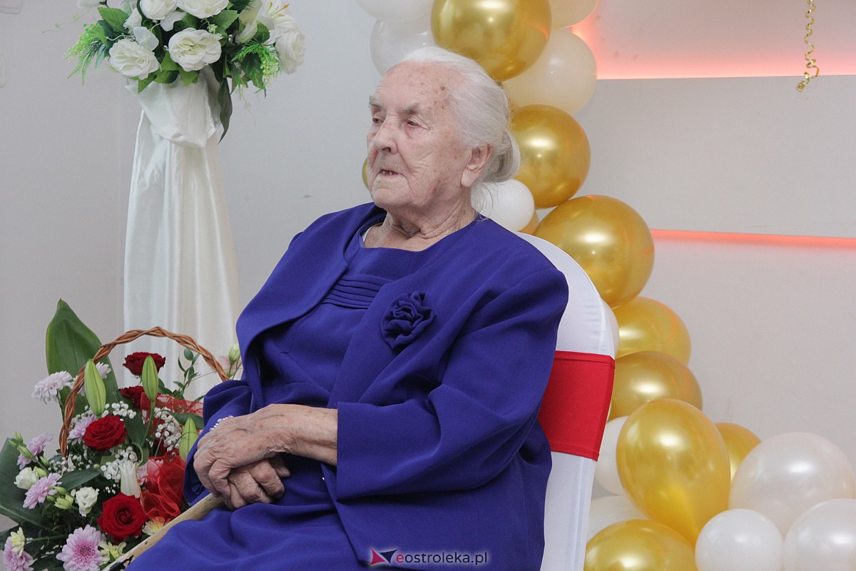 Piękny jubileusz! Pani Janina Oleksiak z Kunina skołyczła 100 lat! [29.07.2023] - zdjęcie #34 - eOstroleka.pl