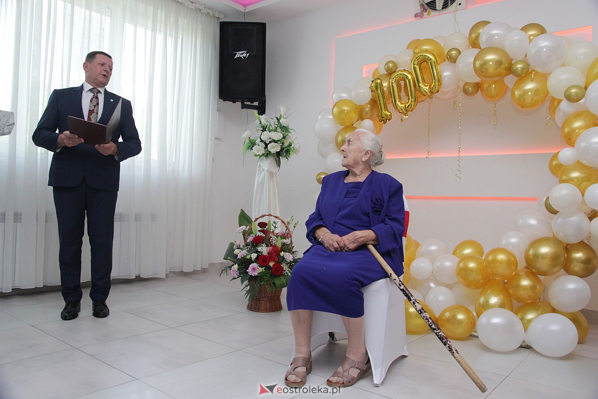 Piękny jubileusz! Pani Janina Oleksiak z Kunina skołyczła 100 lat! [29.07.2023] - zdjęcie #26 - eOstroleka.pl