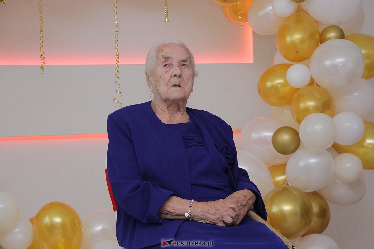 Piękny jubileusz! Pani Janina Oleksiak z Kunina skołyczła 100 lat! [29.07.2023] - zdjęcie #24 - eOstroleka.pl