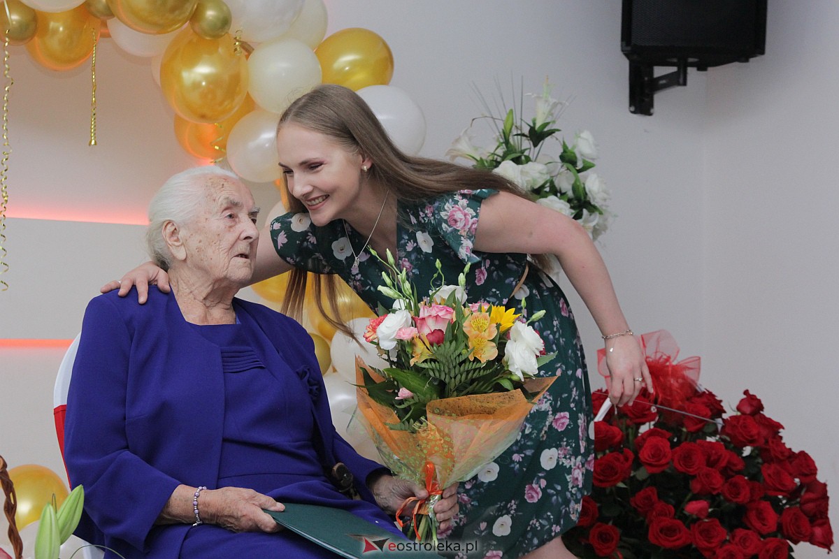 Piękny jubileusz! Pani Janina Oleksiak z Kunina skołyczła 100 lat! [29.07.2023] - zdjęcie #14 - eOstroleka.pl