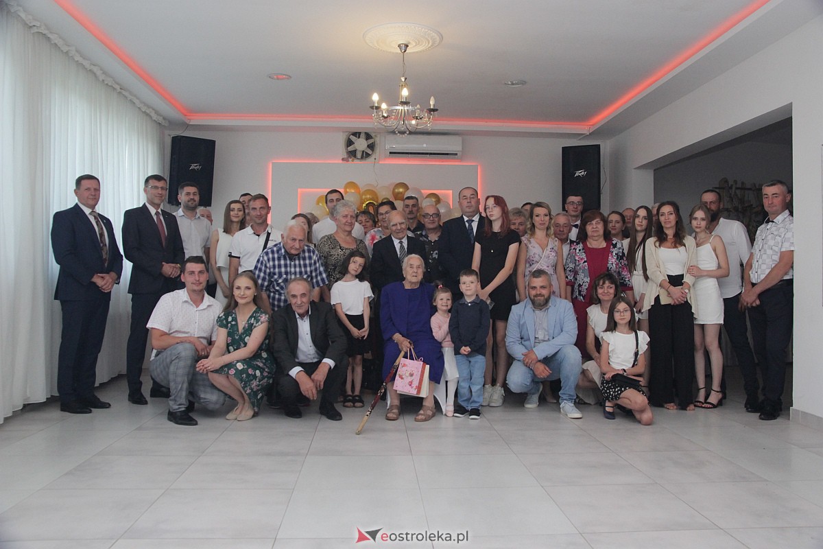 Piękny jubileusz! Pani Janina Oleksiak z Kunina skołyczła 100 lat! [29.07.2023] - zdjęcie #4 - eOstroleka.pl