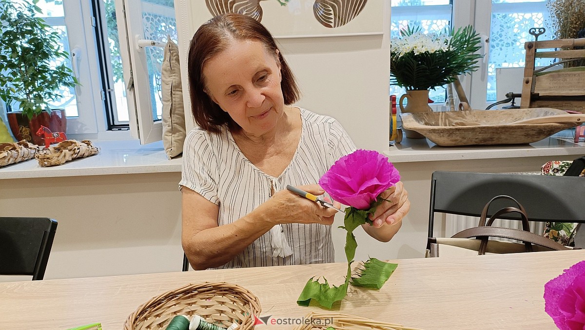 Warsztaty Etnodizajn po kurpiowsku - Malwa u płota - zdjęcie #11 - eOstroleka.pl