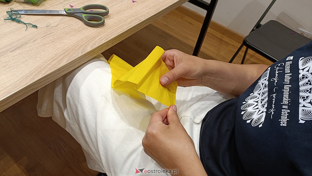 Warsztaty Etnodizajn po kurpiowsku - Malwa u płota - zdjęcie #8 - eOstroleka.pl