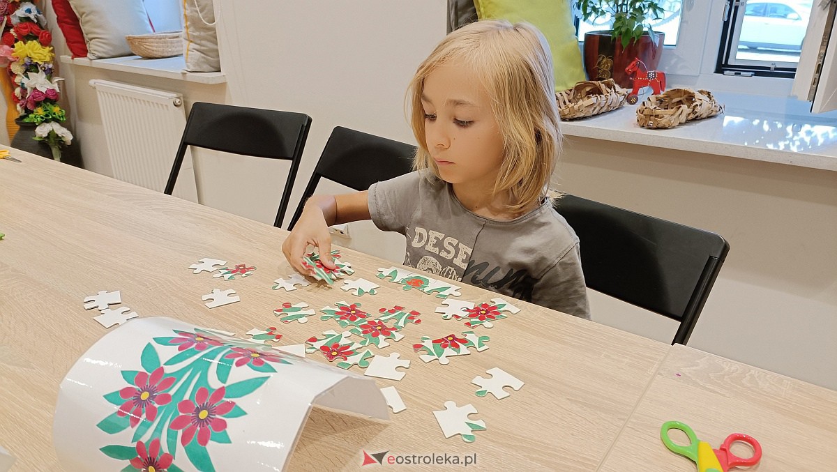 Warsztaty Etnodizajn po kurpiowsku - Malwa u płota - zdjęcie #7 - eOstroleka.pl