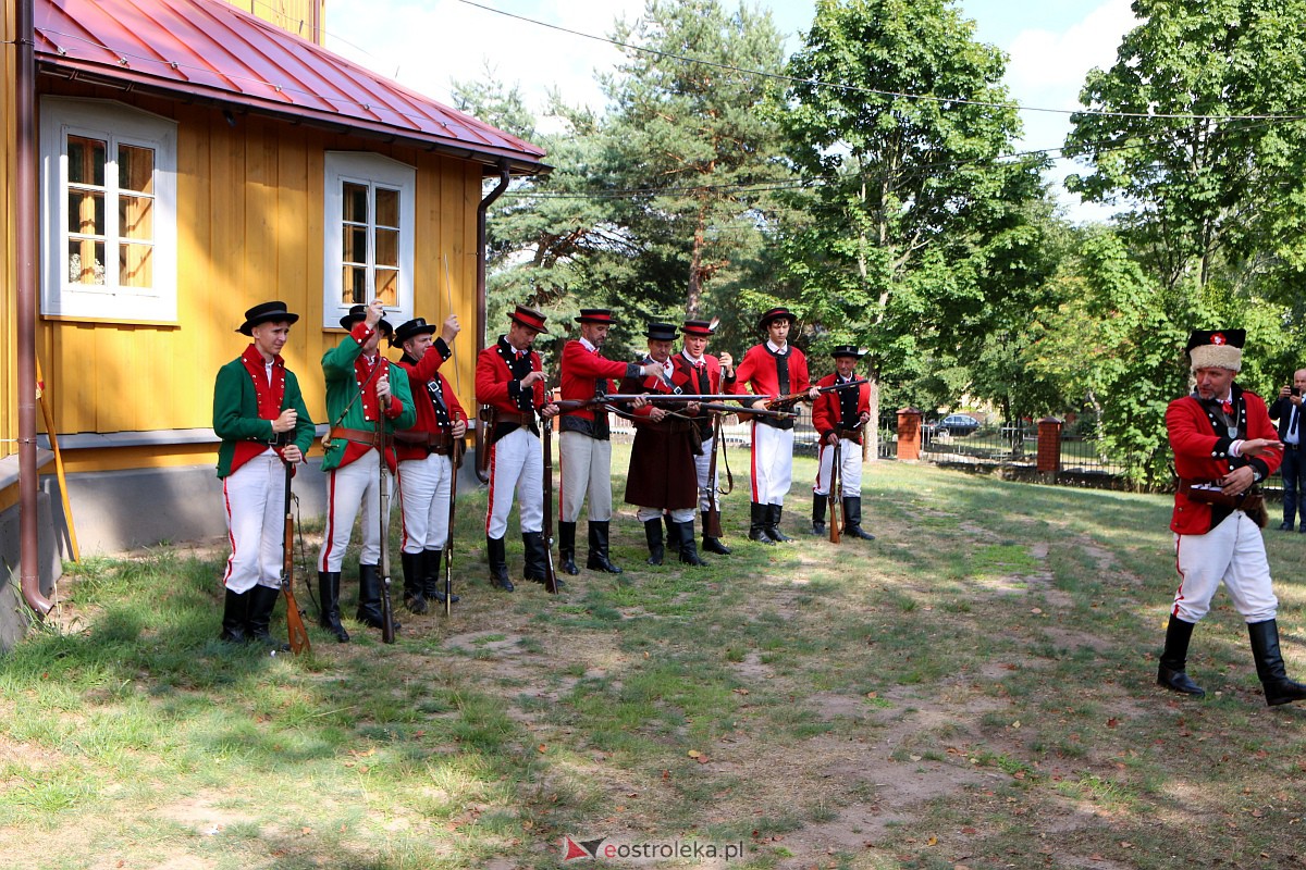 Jubileusz Tuzina Lat Stowarzyszenia Strzelców Kurpiowskich [30.07.2023] - zdjęcie #28 - eOstroleka.pl