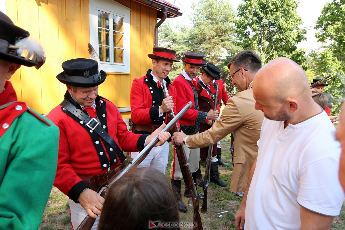 Jubileusz Tuzina Lat Stowarzyszenia Strzelców Kurpiowskich [30.07.2023] - zdjęcie #13 - eOstroleka.pl