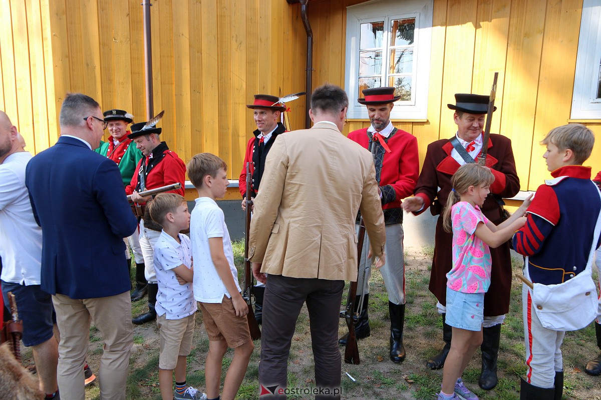 Jubileusz Tuzina Lat Stowarzyszenia Strzelców Kurpiowskich [30.07.2023] - zdjęcie #10 - eOstroleka.pl