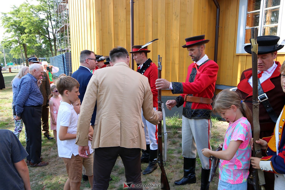Jubileusz Tuzina Lat Stowarzyszenia Strzelców Kurpiowskich [30.07.2023] - zdjęcie #8 - eOstroleka.pl
