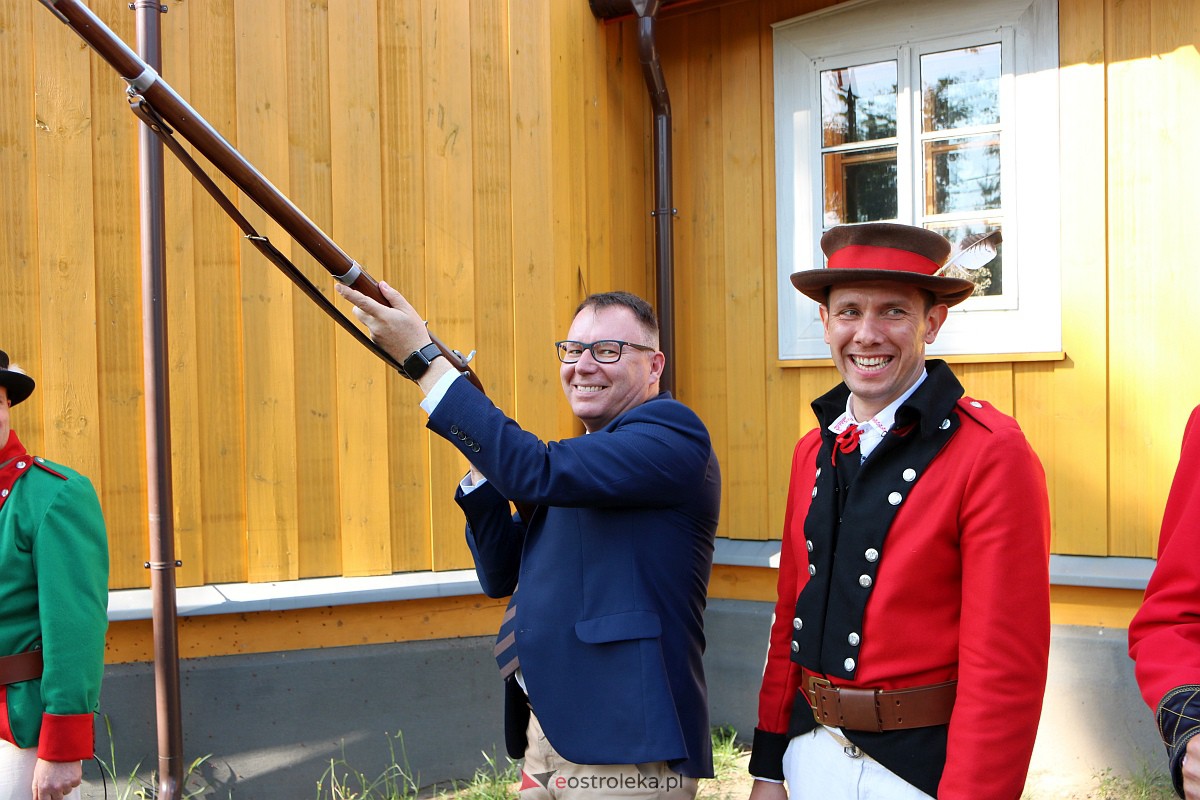 Jubileusz Tuzina Lat Stowarzyszenia Strzelców Kurpiowskich [30.07.2023] - zdjęcie #5 - eOstroleka.pl