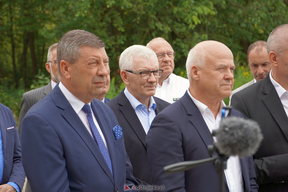 Podpisanie umowy na budowę mostu w Teodorowie [01.08.2023] - zdjęcie #24 - eOstroleka.pl
