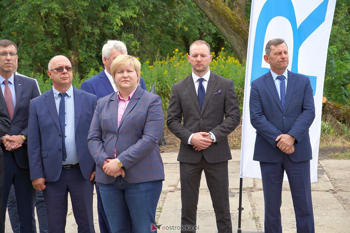 Podpisanie umowy na budowę mostu w Teodorowie [01.08.2023] - zdjęcie #20 - eOstroleka.pl