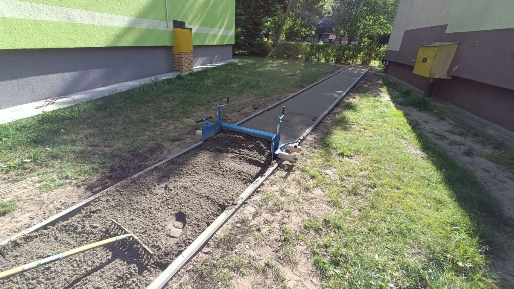 Na Centrum przybywa chodników [02.08.2023] - zdjęcie #10 - eOstroleka.pl