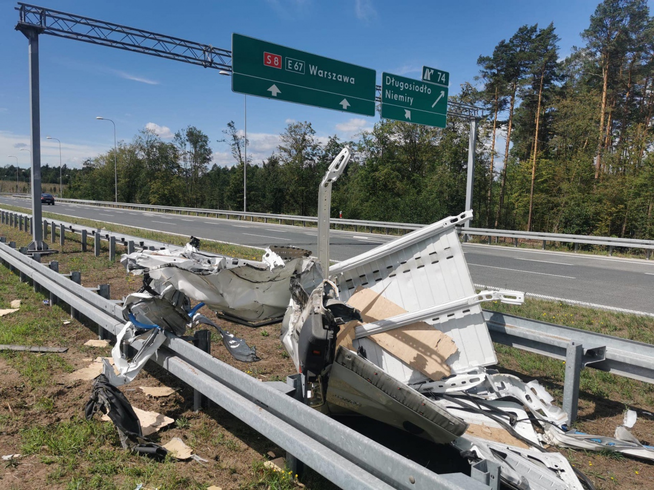 Wypadek drogowy na S8 - zdjęcie #1 - eOstroleka.pl