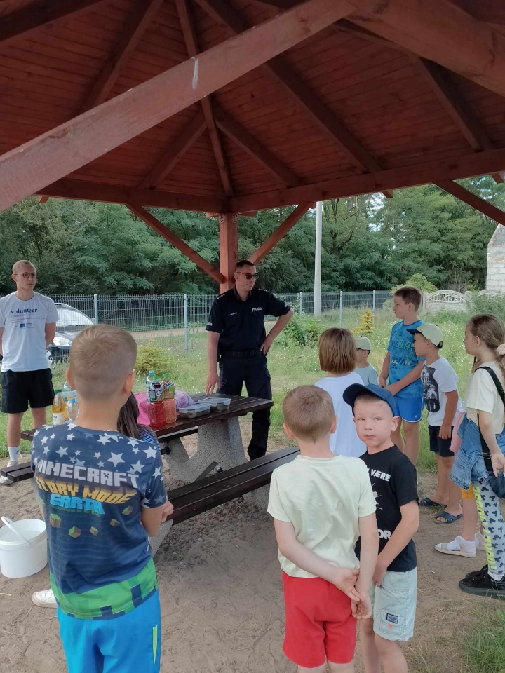 Animacje z GOKSiR w Goworowie z animatorami z innych krajów - zdjęcie #11 - eOstroleka.pl