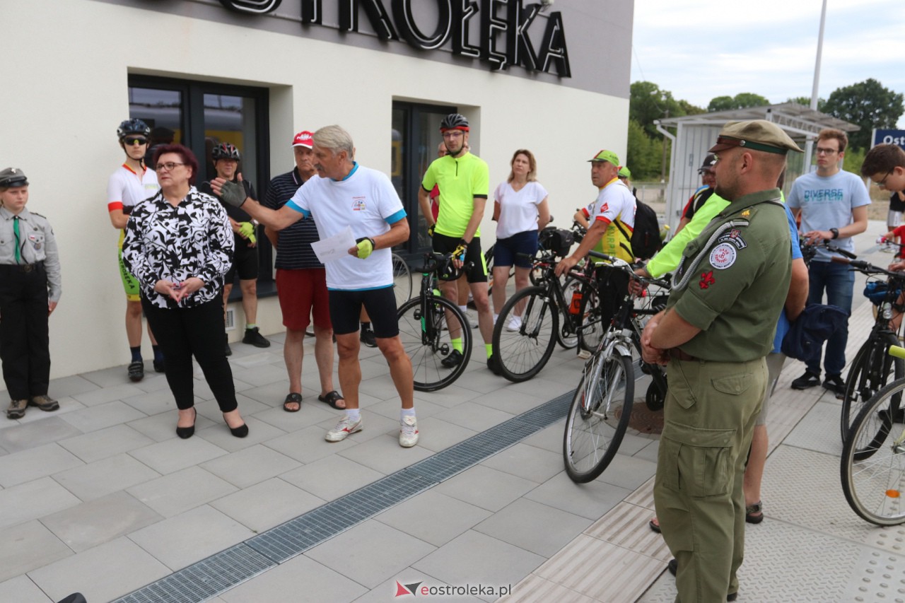 Rajd rowerowy pamięci marynarzy i ułanów w Ostrołęce [05.08.2023] - zdjęcie #19 - eOstroleka.pl