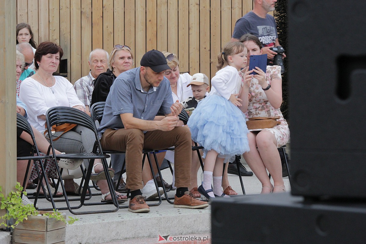 Muzyczne Lato w Tężni. Madma akustycznie [06.08.2023] - zdjęcie #28 - eOstroleka.pl