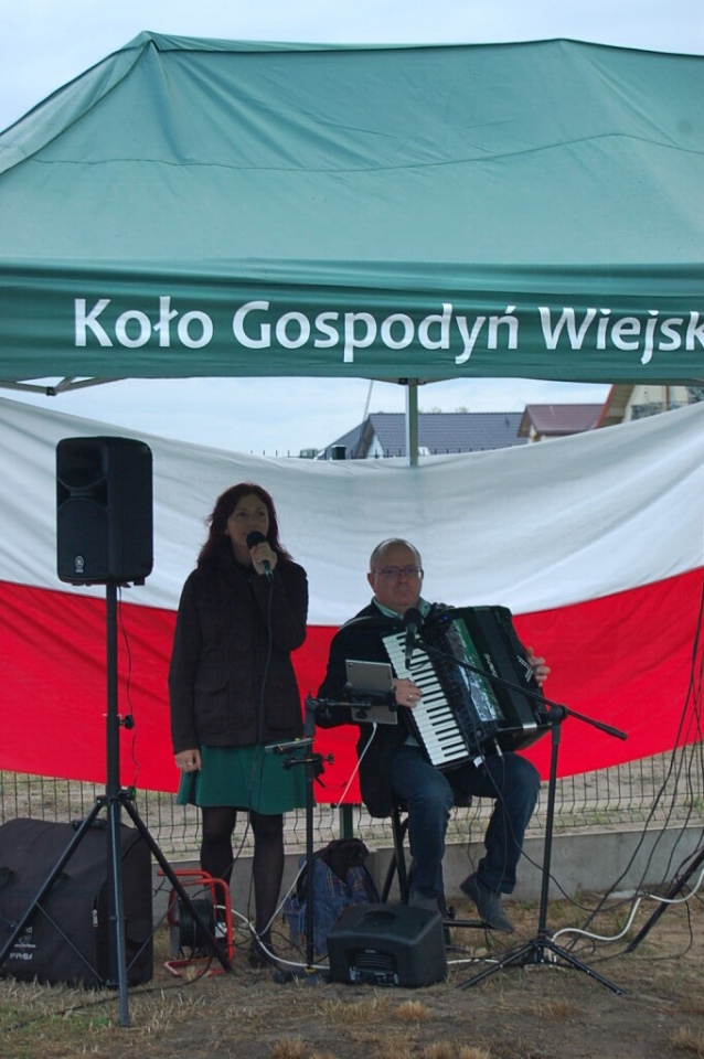 Spotkanie z pieśnią patriotyczną w Płoszycach - zdjęcie #5 - eOstroleka.pl