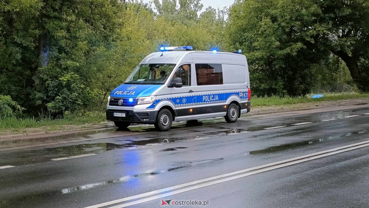 Kolizja przy Alei Wojska Polskiego [09.08.2023] - zdjęcie #9 - eOstroleka.pl