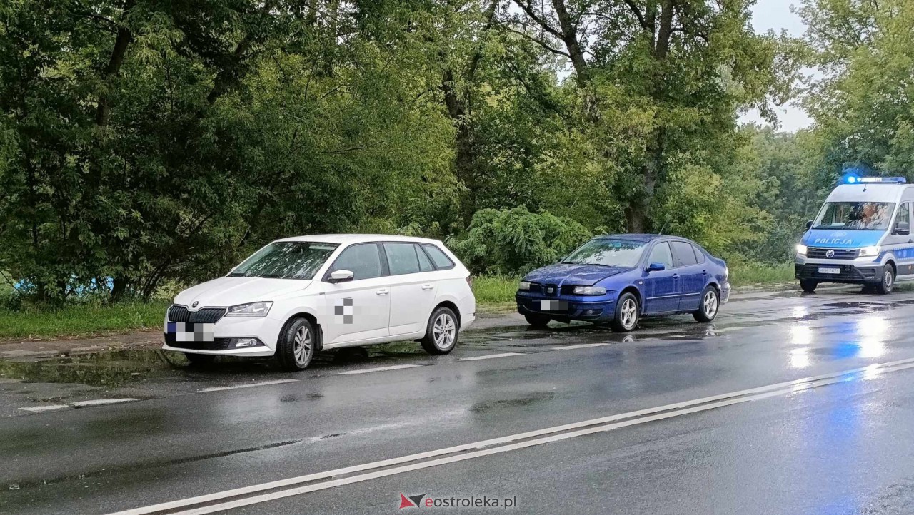 Kolizja przy Alei Wojska Polskiego [09.08.2023] - zdjęcie #4 - eOstroleka.pl