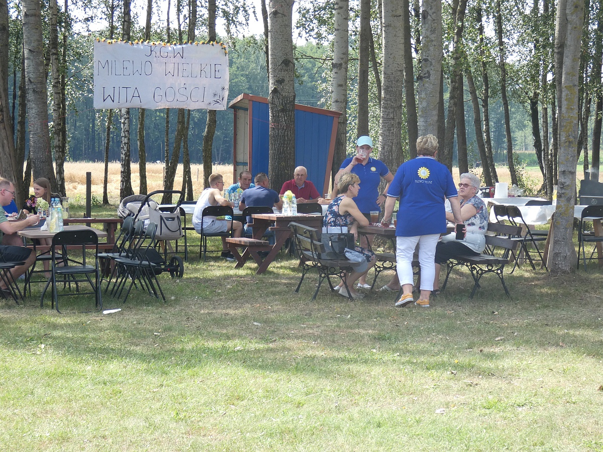 Festyn rodzinny w Milewie Wielkim [13.08.2023] - zdjęcie #55 - eOstroleka.pl
