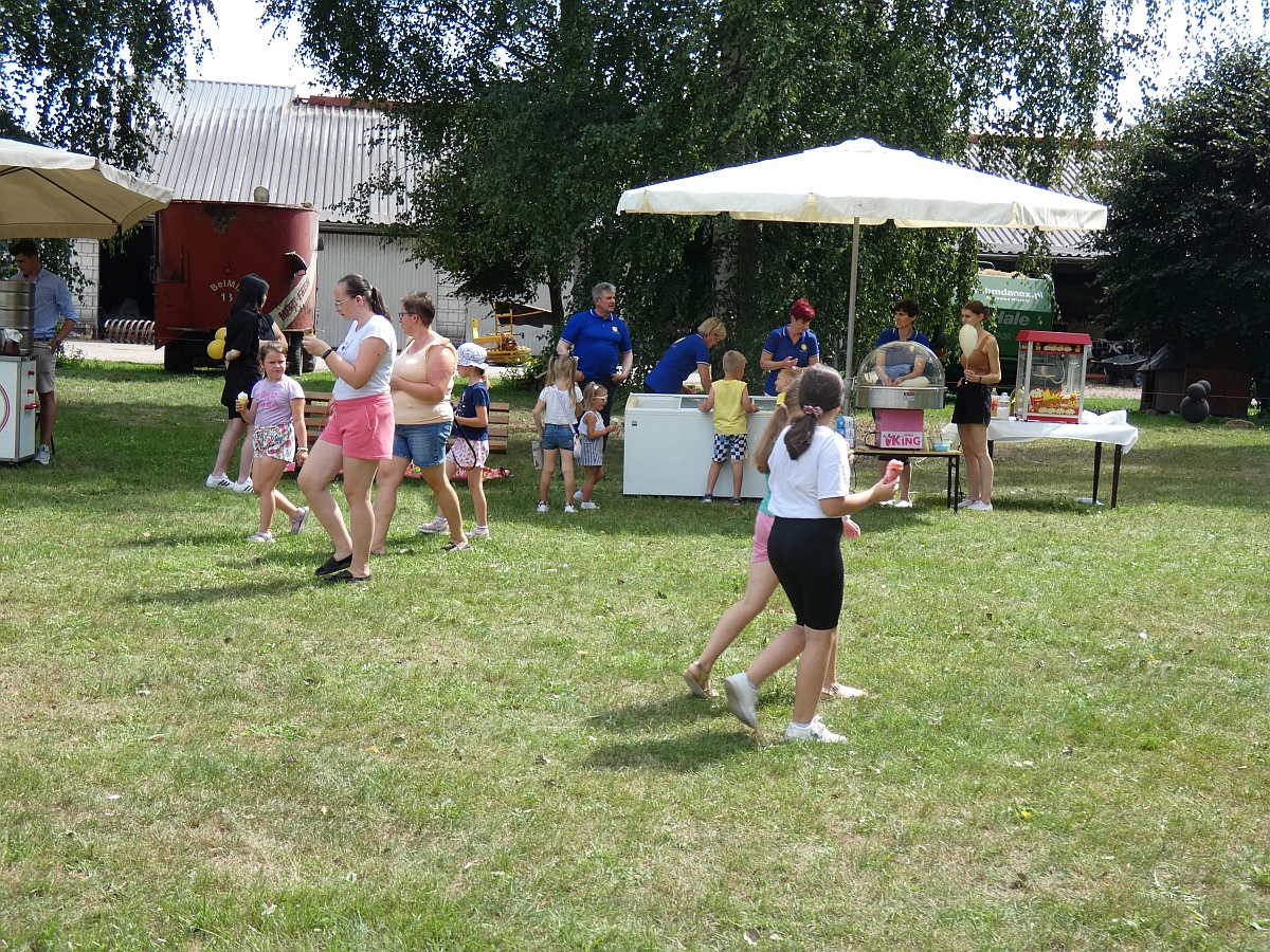 Festyn rodzinny w Milewie Wielkim [13.08.2023] - zdjęcie #47 - eOstroleka.pl