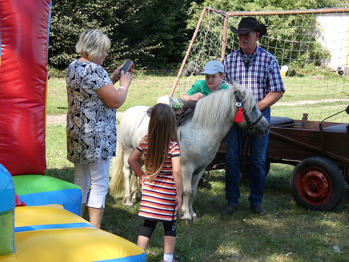 Festyn rodzinny w Milewie Wielkim [13.08.2023] - zdjęcie #33 - eOstroleka.pl
