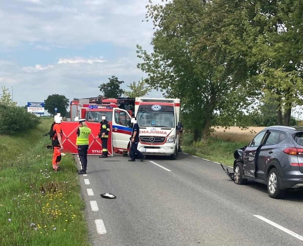 Śmiertelny wypadek w Karwaczu [13.08.2023] - zdjęcie #2 - eOstroleka.pl