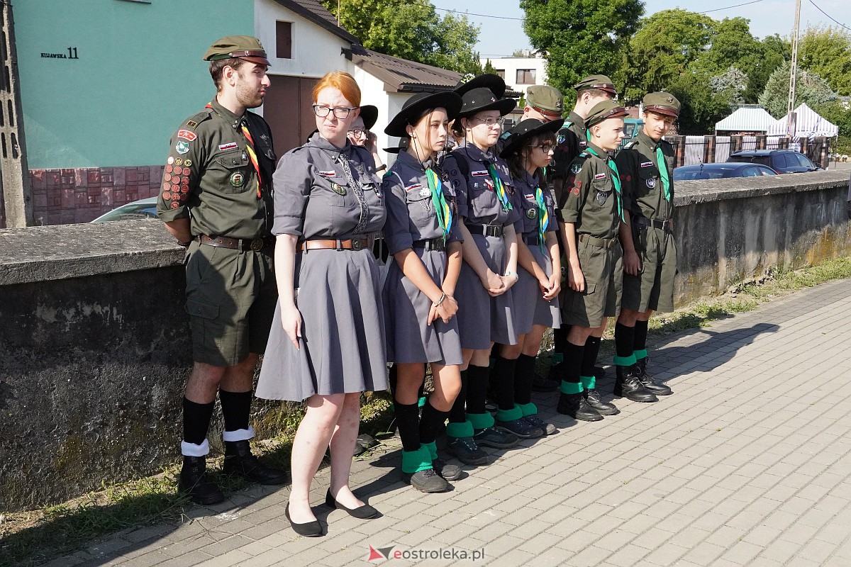 Święto Wojska Polskiego. Uroczystości na cmentarzu w Ostrołęce [18.08.2023] - zdjęcie #59 - eOstroleka.pl
