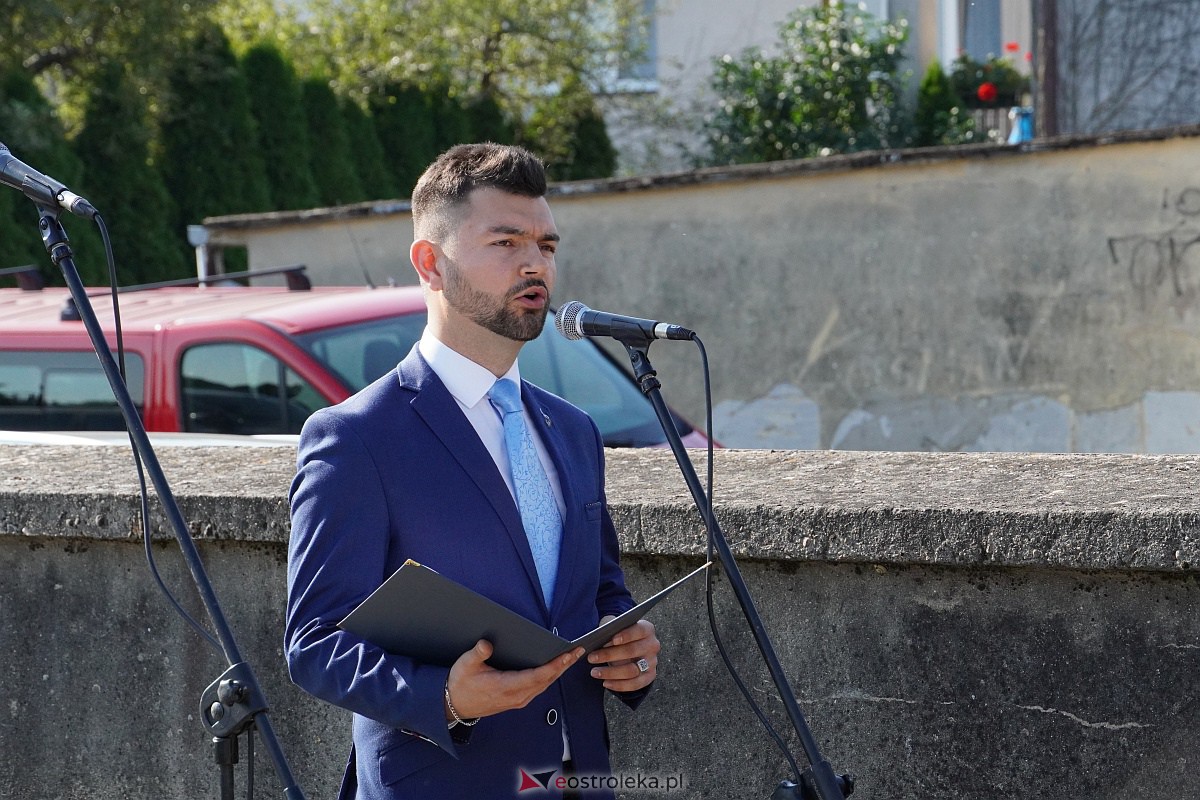 Święto Wojska Polskiego. Uroczystości na cmentarzu w Ostrołęce [18.08.2023] - zdjęcie #36 - eOstroleka.pl