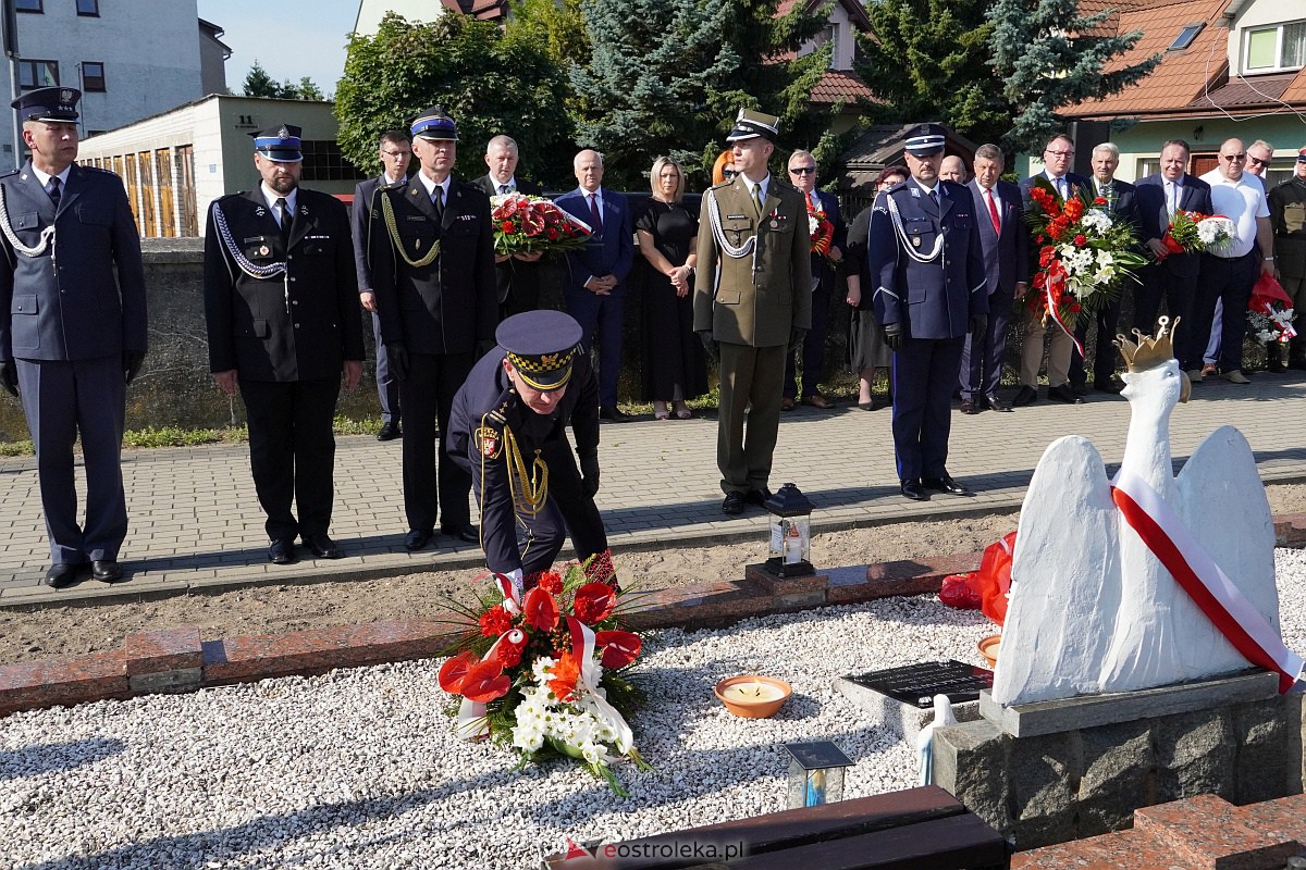 Święto Wojska Polskiego. Uroczystości na cmentarzu w Ostrołęce [18.08.2023] - zdjęcie #26 - eOstroleka.pl