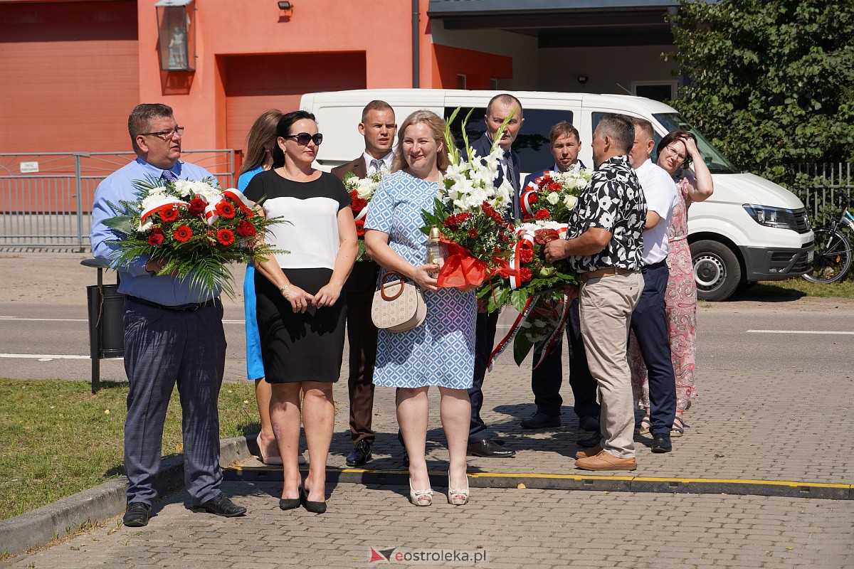 Uroczystości patriotyczne w Dąbrówce [15.08.2023] - zdjęcie #5 - eOstroleka.pl