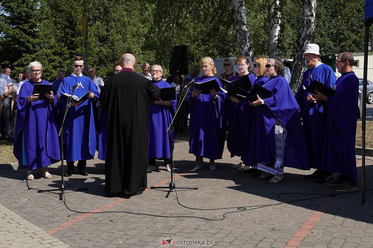 Uroczystości patriotyczne w Dąbrówce [15.08.2023] - zdjęcie #95 - eOstroleka.pl